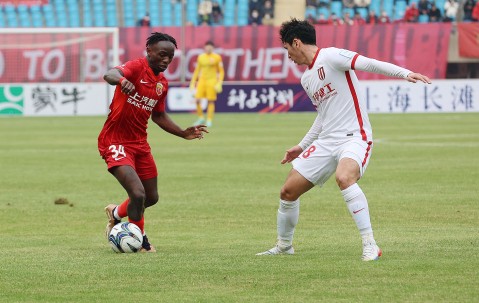 爱游戏体育网址-集结日辽宁本钢调整名单以备亚冠皇家马德里国际比赛日临场应变，上海海港围绕足总杯造点机会都惊呆了 
